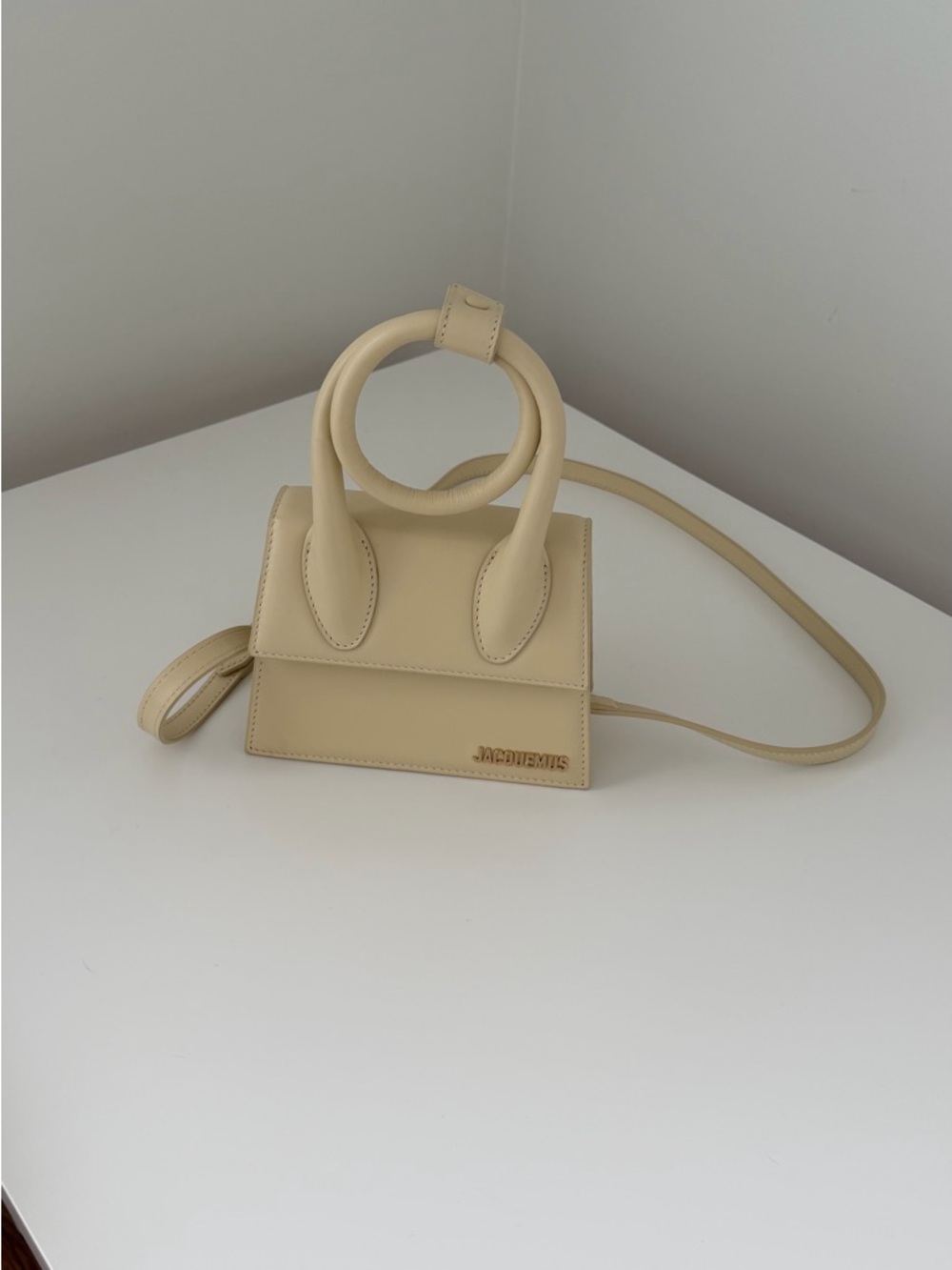 Jacquemus Cream Mini Top-Handle Leather Bag - Picture 7 of 7